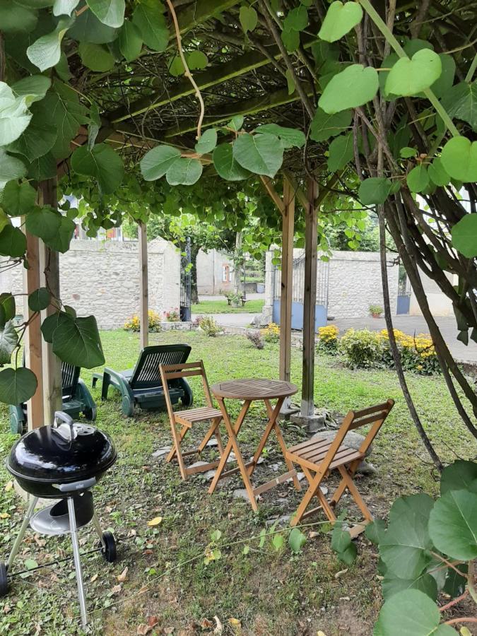 Bel Appartement Renove Dans Maison Bigourdane Pouzac Buitenkant foto